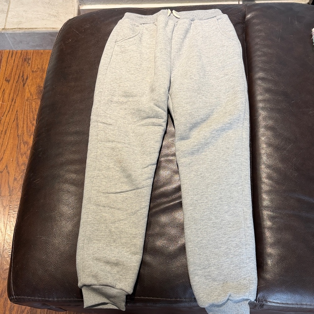 Gray Sweatpants With Fleece Lining